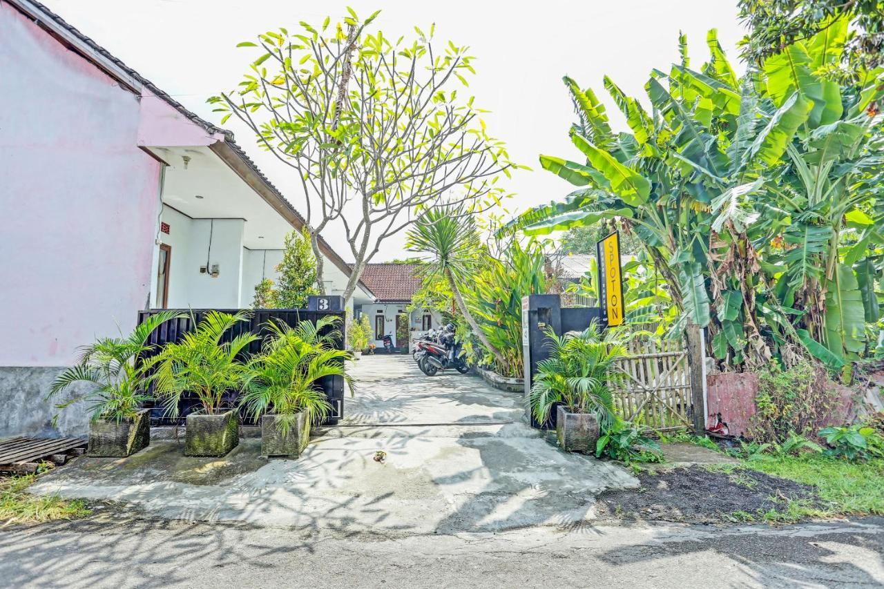 SPOT ON 91197 Pondok Rahayu Hotel Kerobokan Exterior foto