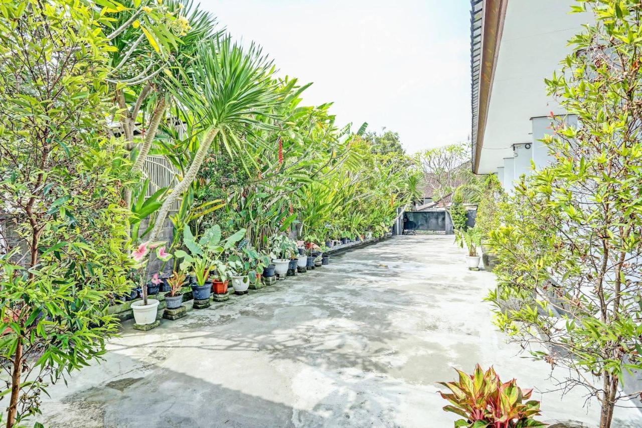 SPOT ON 91197 Pondok Rahayu Hotel Kerobokan Exterior foto